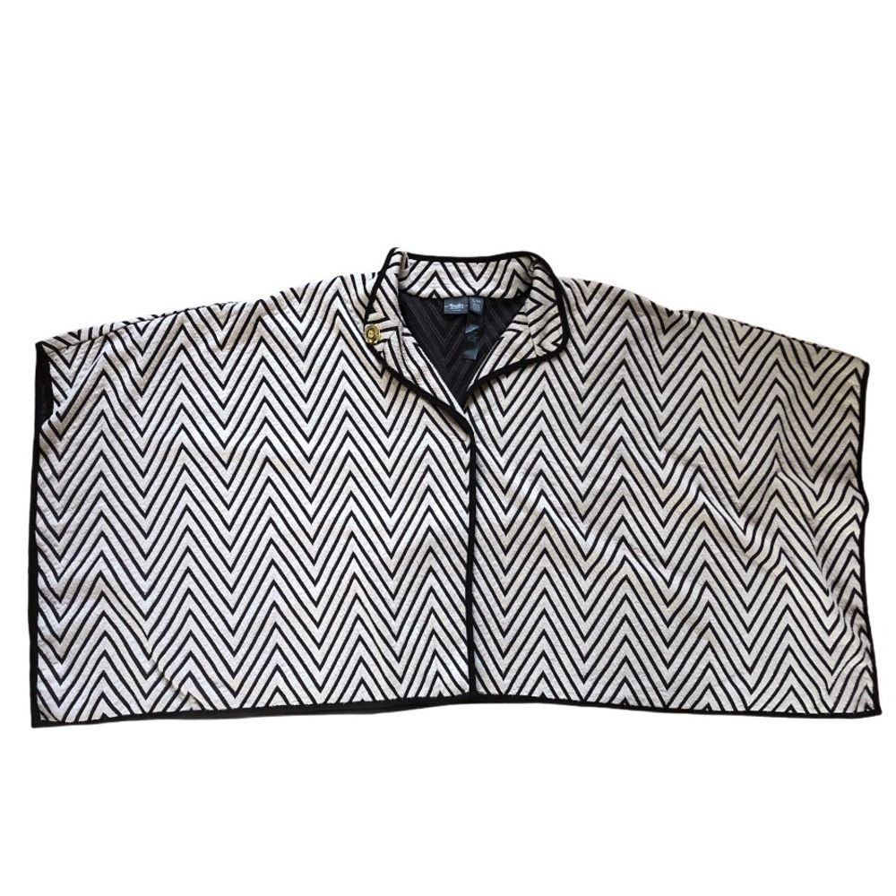 CHICO’S TRAVELERS CHEVRON PONCHO S M